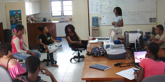 10min_red_meeting.jpg
