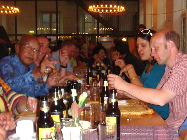 AWNdiner09_gasten.jpg
