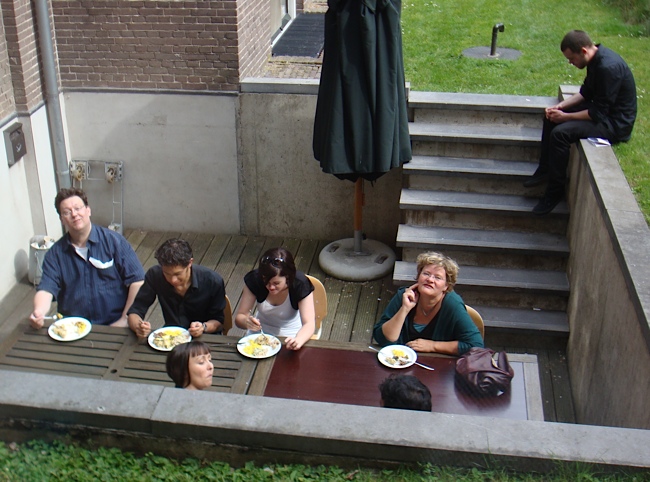 AWNdiner09_makan_bacjstage.jpg