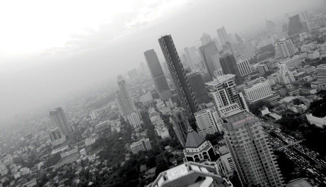 Bangkok_skyline_chavannes_nov10.jpg