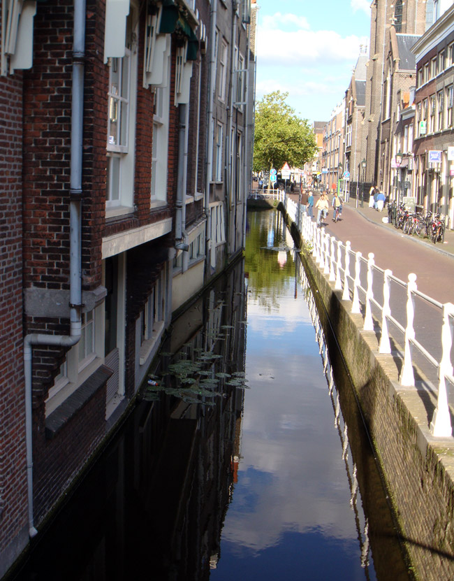 Delft-canal.jpg