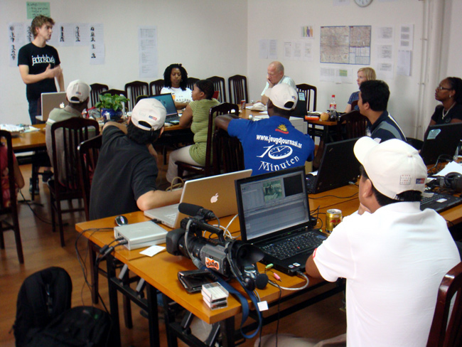 KNN-sport-team-meeting.jpg