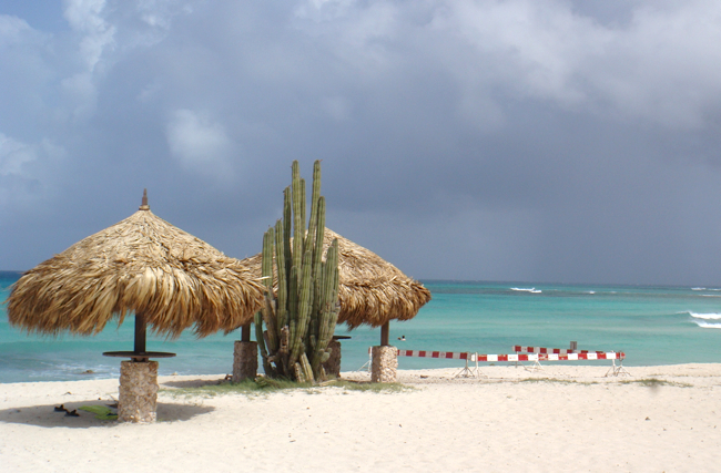 aruba_empty_beach.jpg