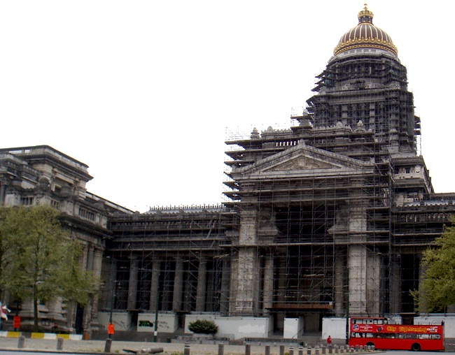 brussels_paleis_justitie_buiten.jpg