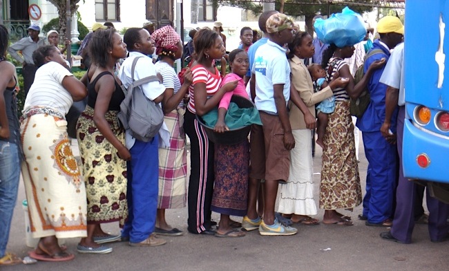 maputo_bus_line.jpg