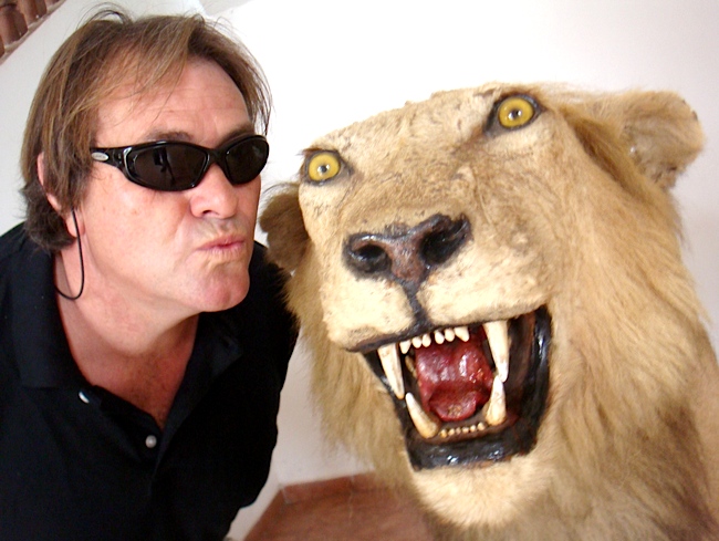 mozam_ro_lion.jpg