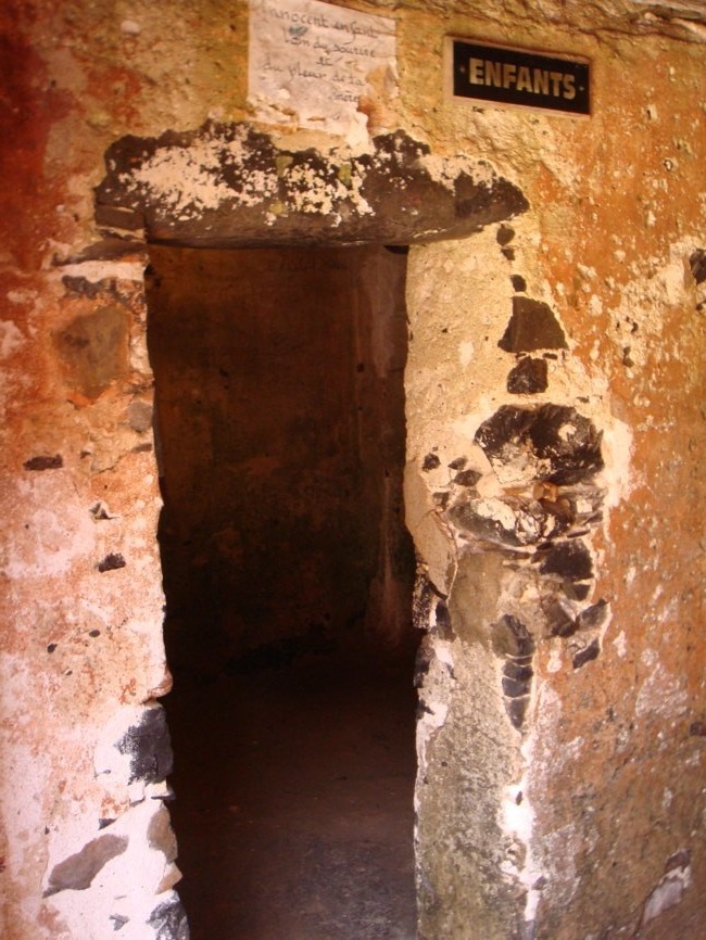 senegal_slave_fort.jpg