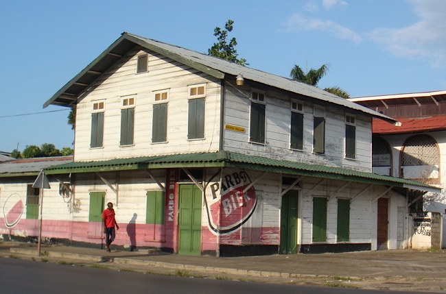 suriname_parbo.jpg